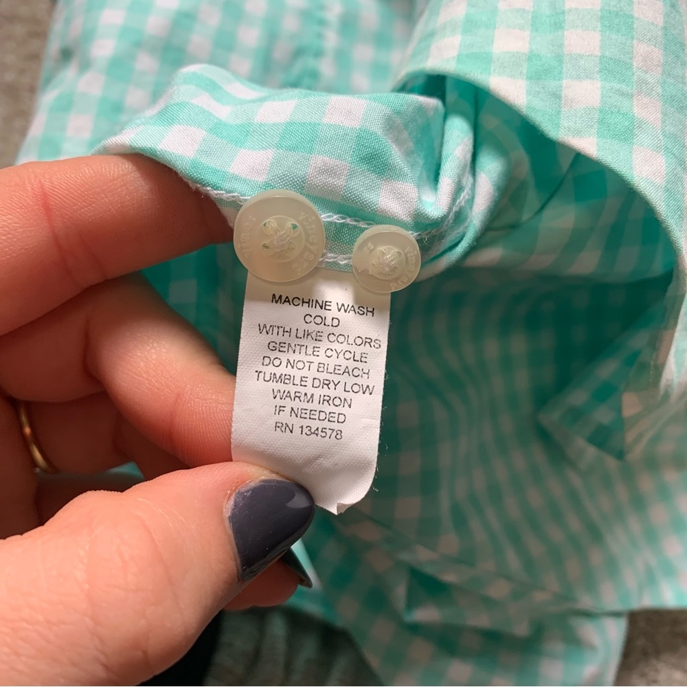 Vineyard Vines Button Down - image 4